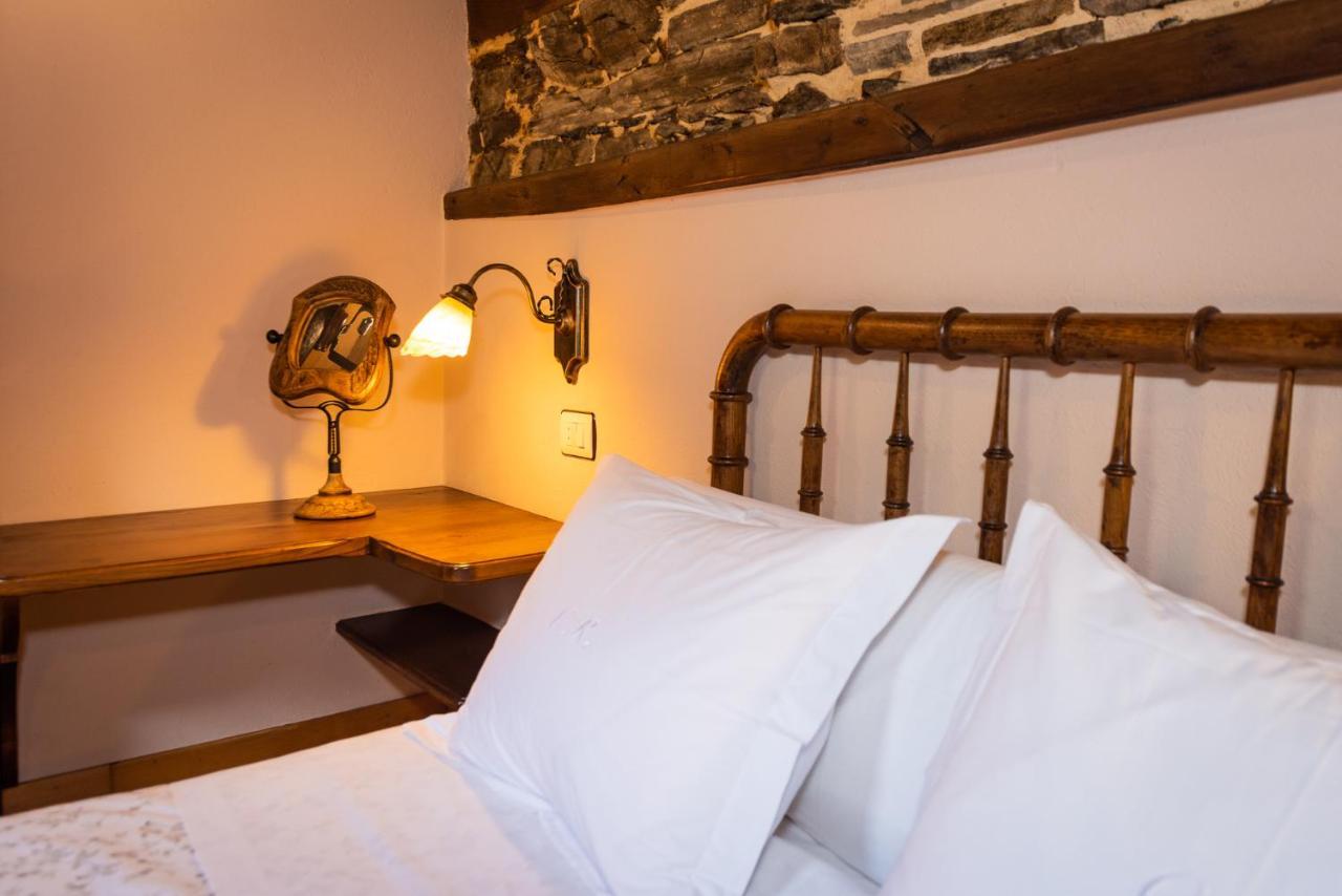 Apartamentos Rurales Casa Riveras Santa Eulalia de Oscos Buitenkant foto