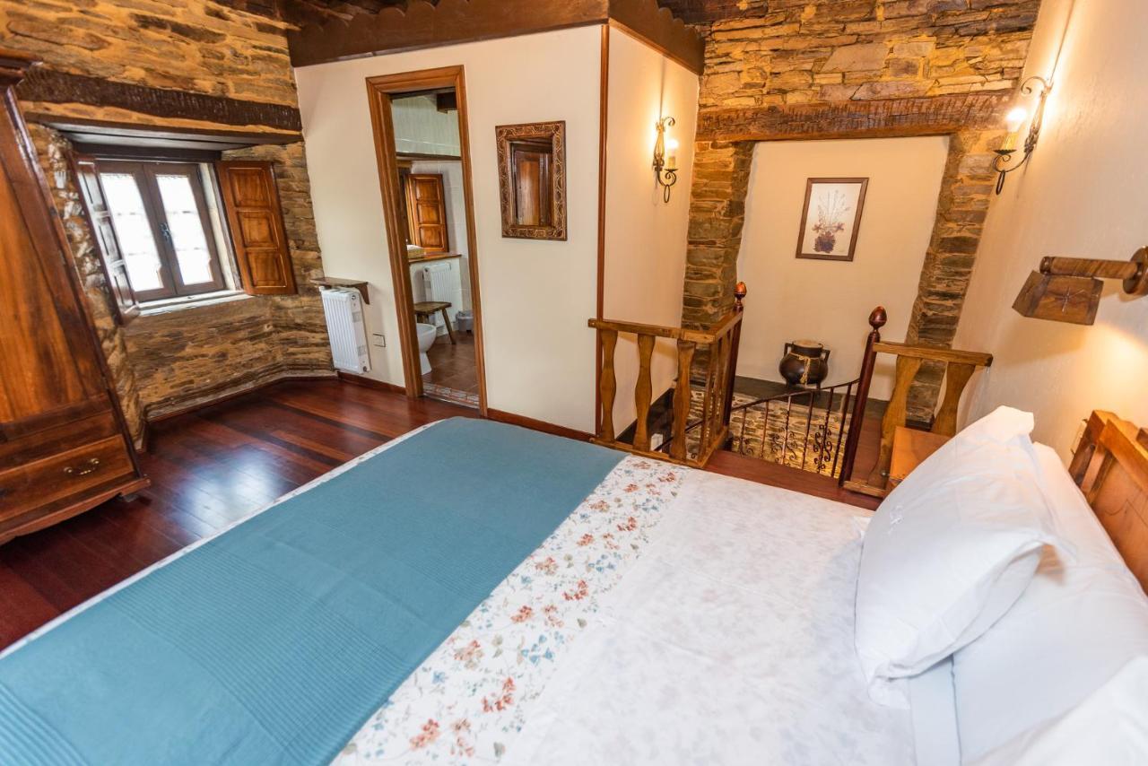 Apartamentos Rurales Casa Riveras Santa Eulalia de Oscos Buitenkant foto