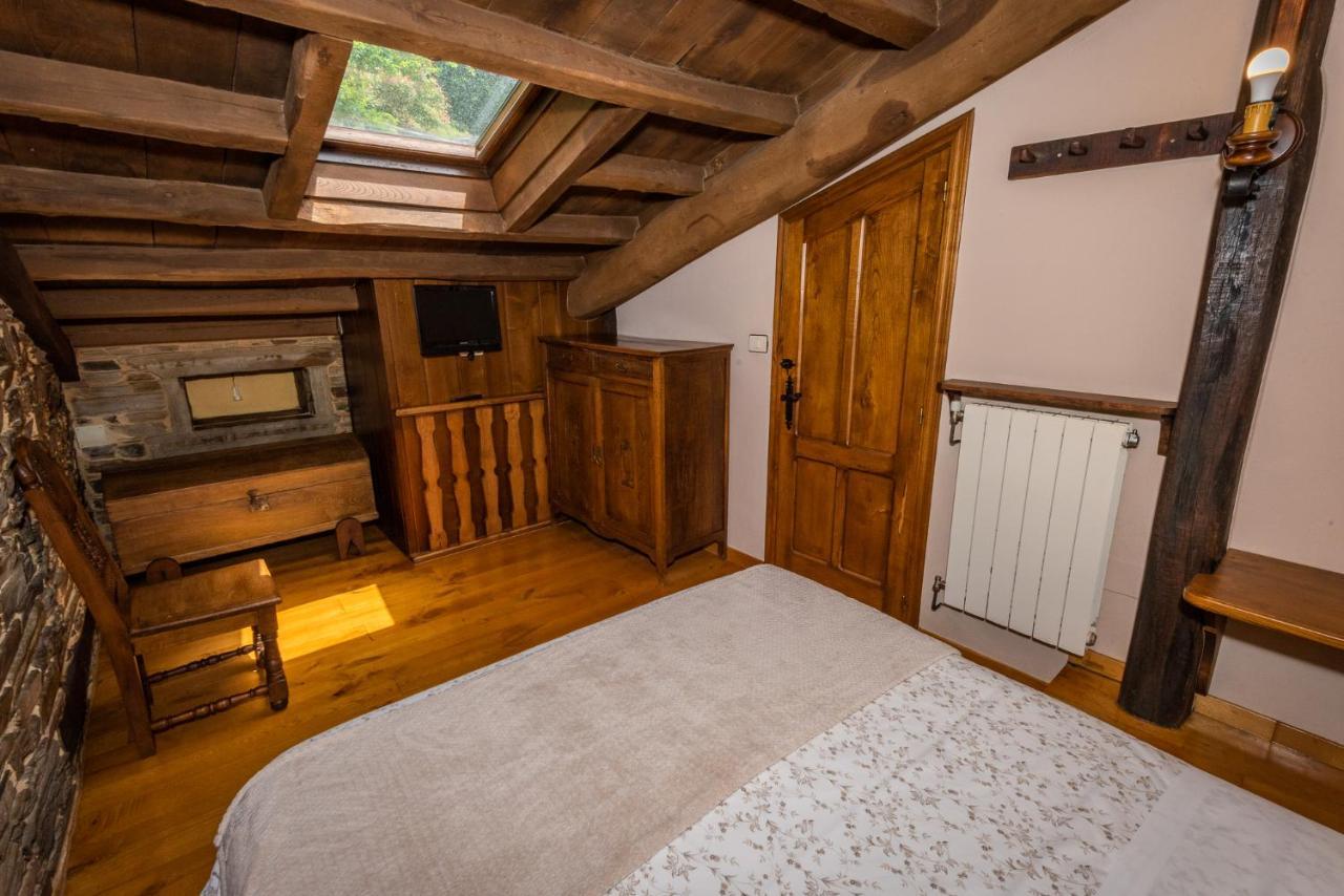 Apartamentos Rurales Casa Riveras Santa Eulalia de Oscos Buitenkant foto