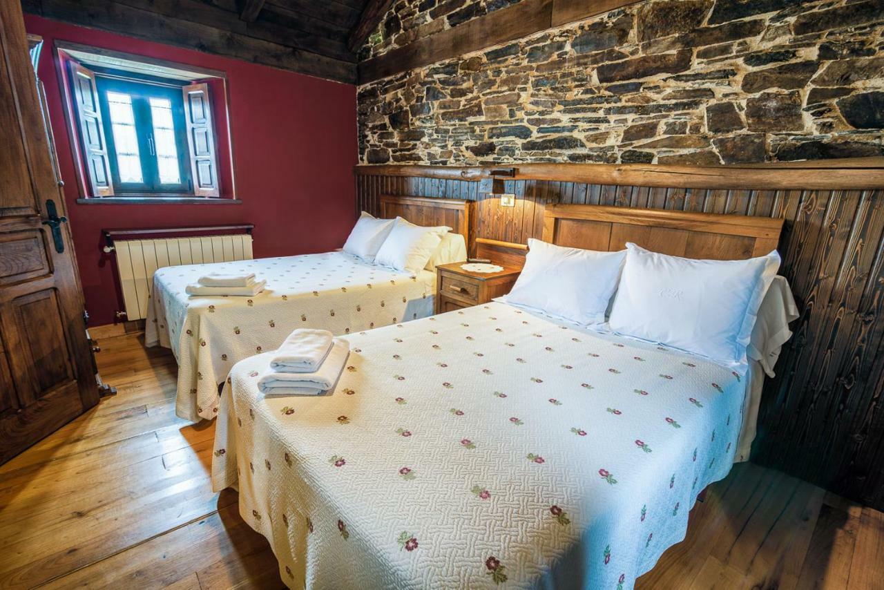Apartamentos Rurales Casa Riveras Santa Eulalia de Oscos Buitenkant foto